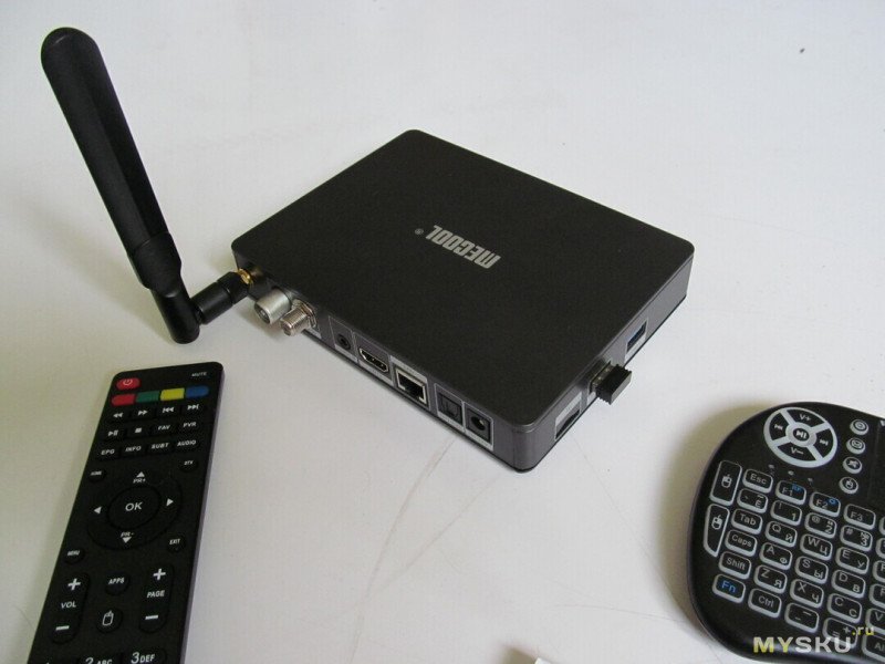 ТВ-приставка на android 9 с тюнером DVB-T2, DVB-C, DVB-S2