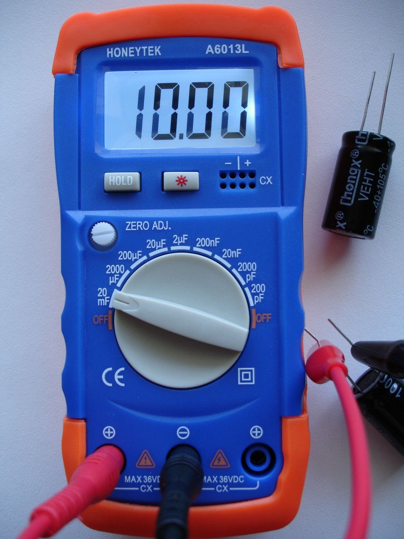 Измеритель ёмкости конденсаторов HONEYTEK A6013L