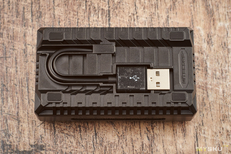 Зарядное устройство Nitecore USN1 для Sony NP-FW50 на два слота