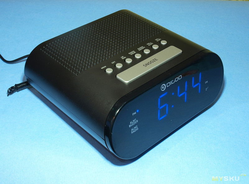 Радио- часы  будильник DIGOO DG-FR200