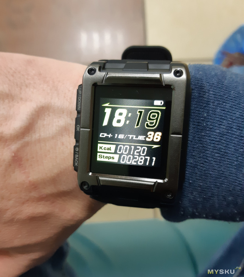 Фитнес-часы Makibes G08 с GPS