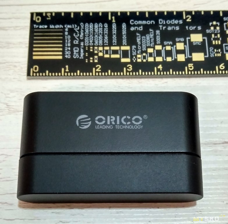 Крохотный адаптер для 2.5" Sata-дисков ORICO 20UTS-BK