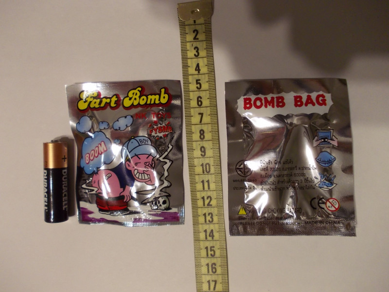 Пердёж в пакетиках. Вонючий пук пранк / Fart Bomb / Stinky Bomb Bag