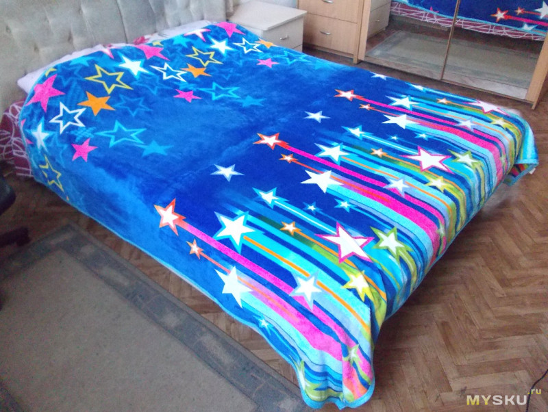 Легкое двуспальное одеяло со звёздным принтом