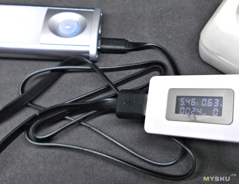 Переносной магнитный светильник на аккумуляторе с датчиками движения и освещенности