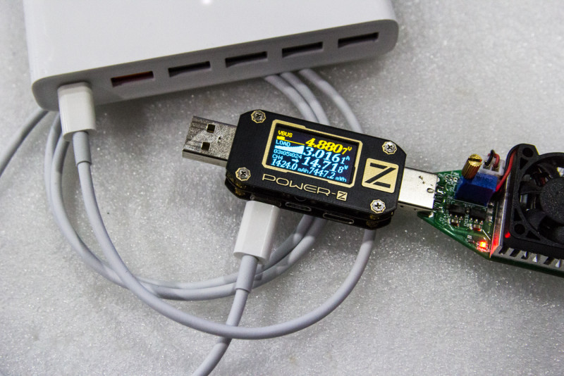 Два USB шнура USB-C to USB-C от производителя Hoco. Неплохие шнуры с нормальным качеством