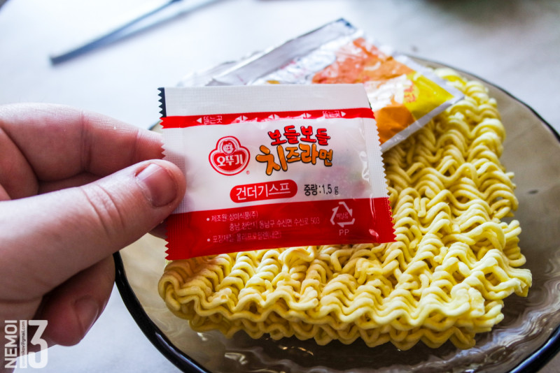 Бичпакеты с ebay №9. Обзор лапши Ottogi Cheese Ramen. Сырный рамен. (очень вкусно)