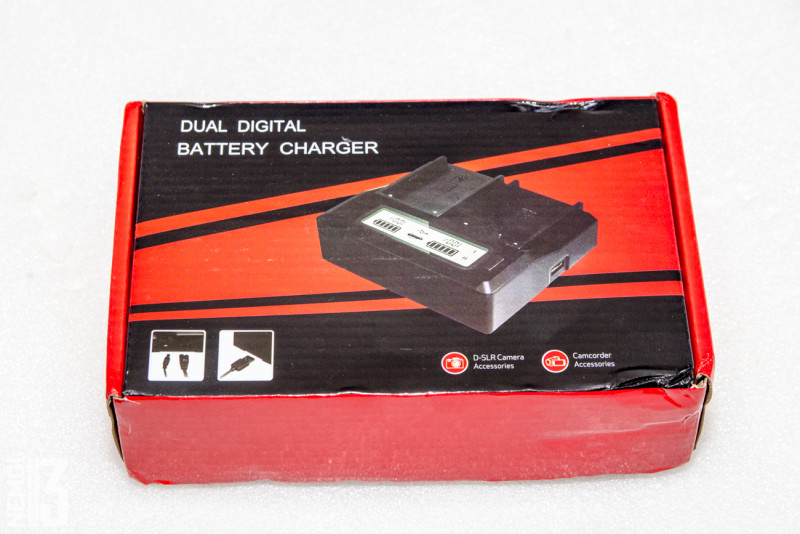 Зарядное устройство Andoer DMW-BLF19E. Заряжаем одновременно 2 аккумулятора от фотоаппарата