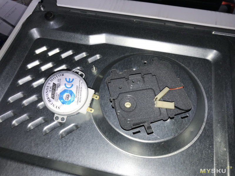 Замена моторчика вращения тарелки в микроволновке Panasonic. Микропост.