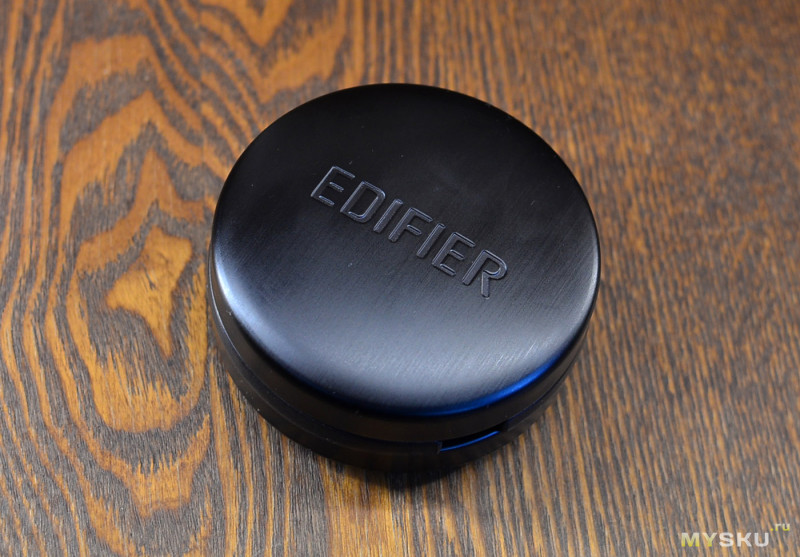 Спортивная Bluetooth-гарнитура EDIFIER W296BT