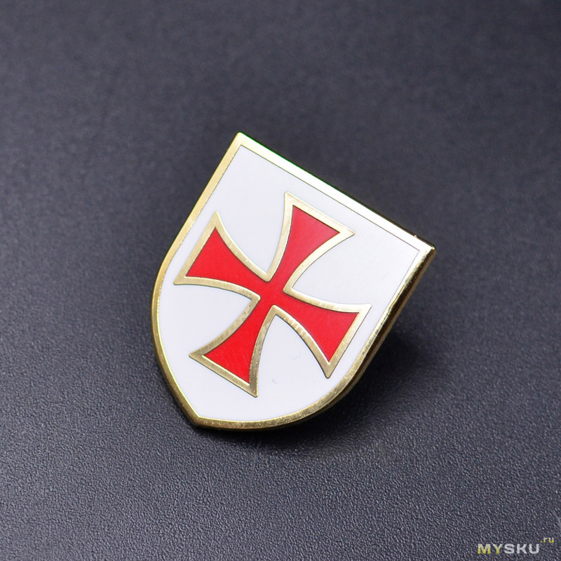 Значок с красным крестом | Фото-обзор
