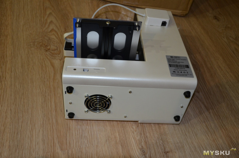 3D принтер Geeetech E180: автономная печать, управление через Wi-Fi, пауза, сенсорный дисплей
