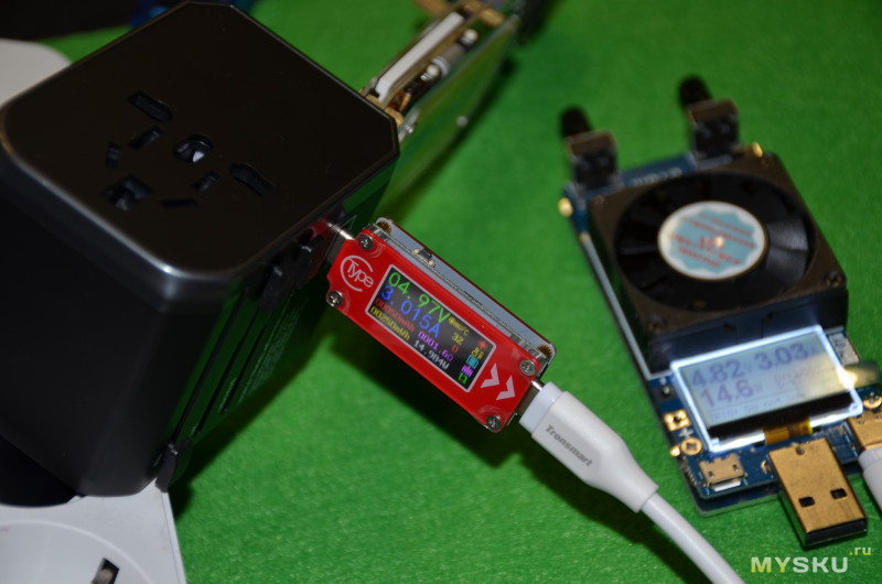 Мощный и универсальный туристический адаптер (4 USB 2.4A Port + Type-C) с вилками EU/UK/US/AU