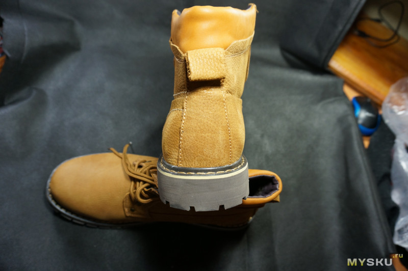 Китайские кожаные зимние ботинки