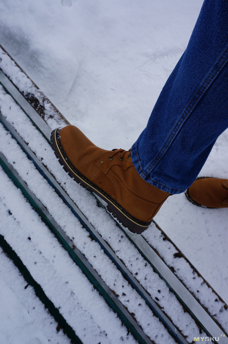 Китайские кожаные зимние ботинки