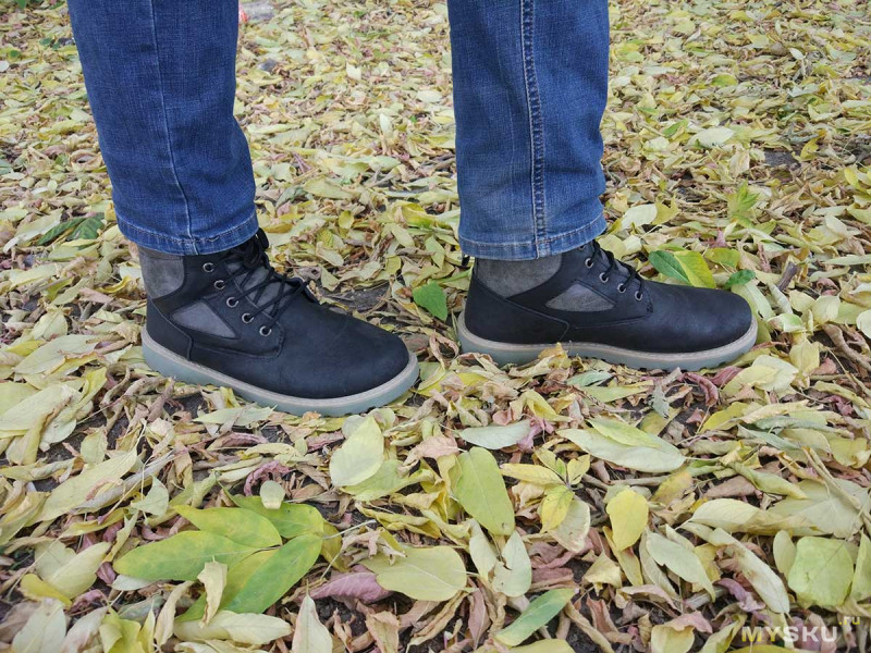 Черно-серые зимние ботинки