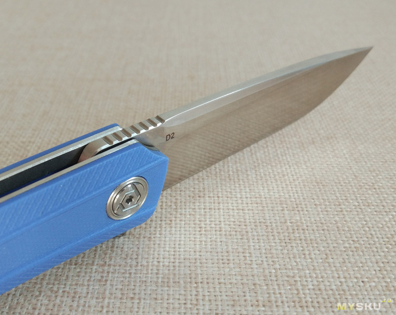 Нож CH3002. Большой, длинный и слегка обрезанный