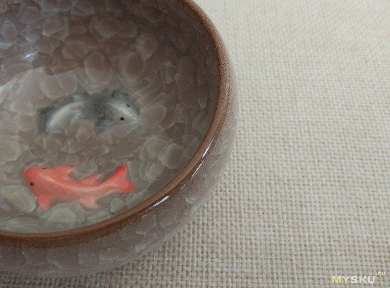 Чашка для чая с эффектом «ледяные трещины» и объемными рыбками на дне