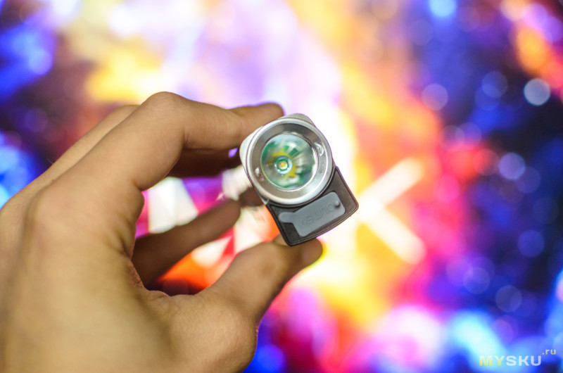 Многофункциональный фонарь Warsun X5T: 800 люмен, LED-лампа, повербанк и даже встроенная сигнализация.