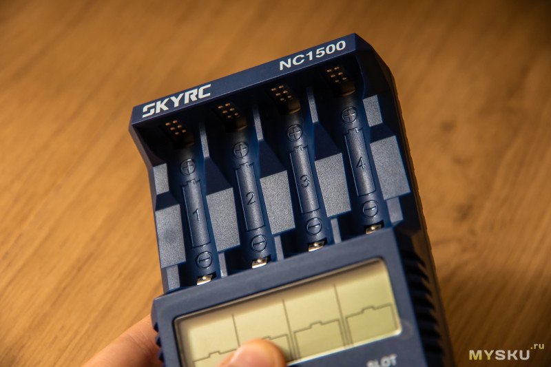 Обзор зарядного устройства SKYRC NC1500 для АА/ААА с поддержкой функции разряда до 100mA. + разбор.