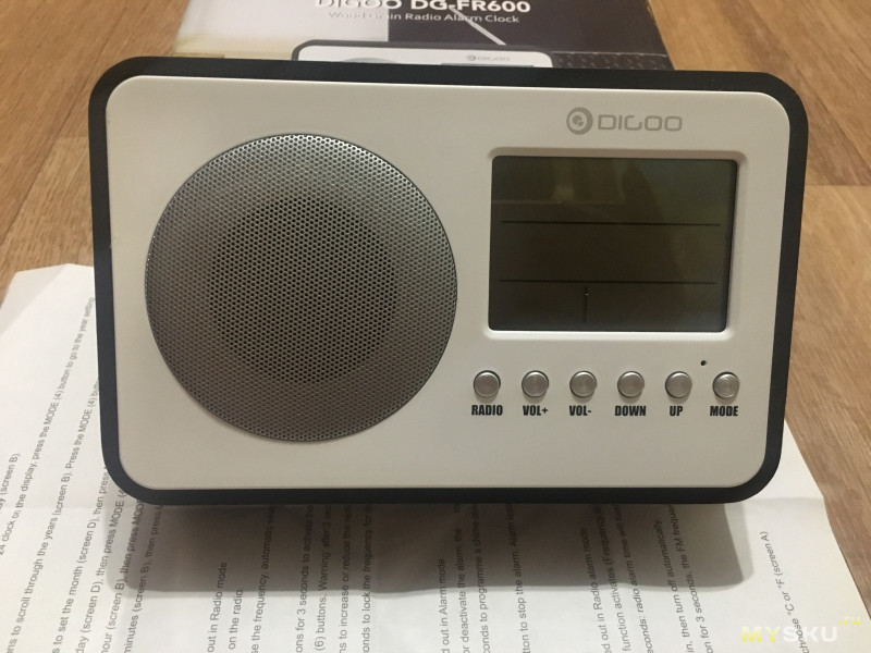 Digoo DG FR600 - радиоприемник с функцией часов