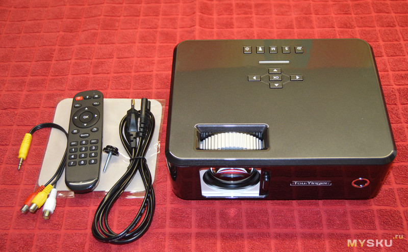 Everycom X20 - дешевый проектор на дачу