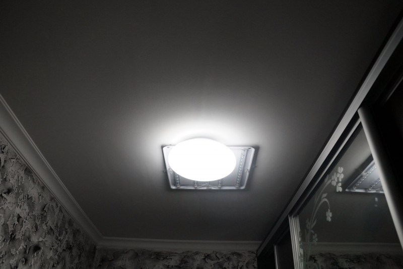 Потолочный светильник Xiaomi Yeelight - 10 Ватт - осветим коридор?