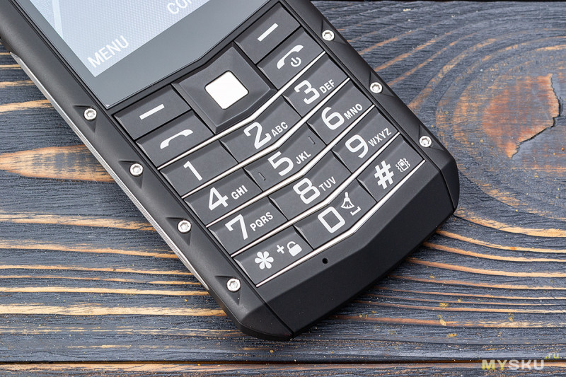 Обзор AGM M5: уникальный кнопочный телефон с Android, Wi-Fi, LTE и защитой военного уровня