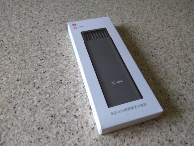 Xiaomi Mijia Wiha - отвертка с 24 битами.