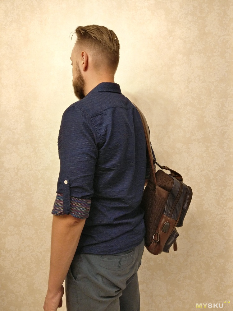 Мужская сумка "через плечо" из PU-кожи в стиле casual.