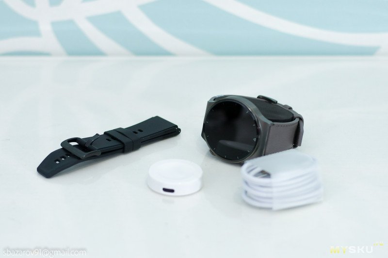 ▷ Сравнение Honor Watch Magic  и Huawei Watch GT : Телефония · Спорт и туризм · Дисплей · Аппаратная часть · Питание · Корпус и ремешок