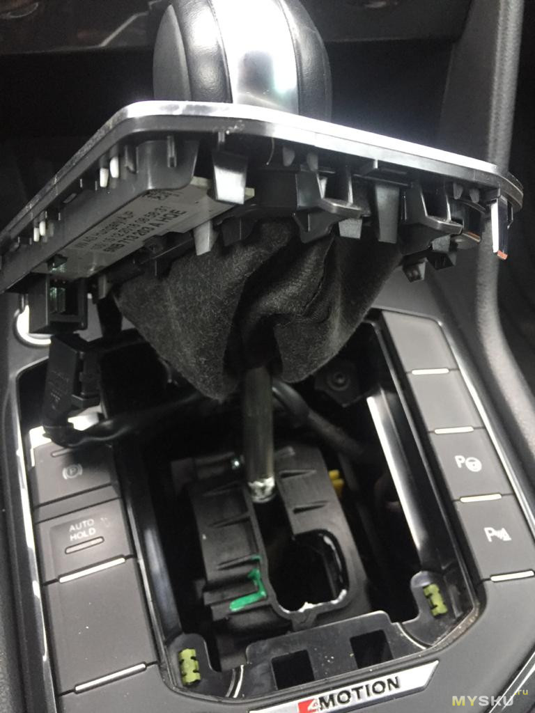 Замена рукоятки переключения передач VW Tiguan (и еще пары моделей), на вариант, предназначенный для азиатского рынка