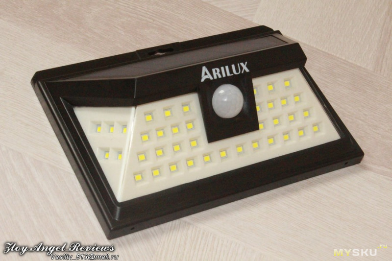 Светильник Arilux AL SL11. Моё спасение темными вечерами.