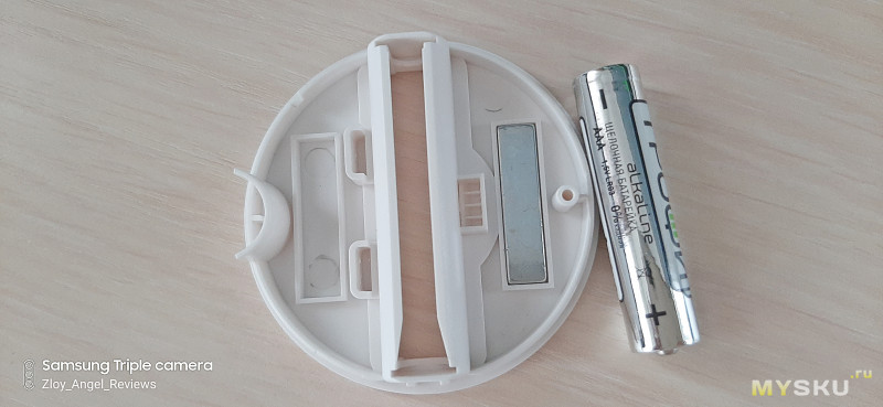Термометр  гигрометр InkBird TH1 на батарейках ААА с возможностью подключения  внешнего щупа