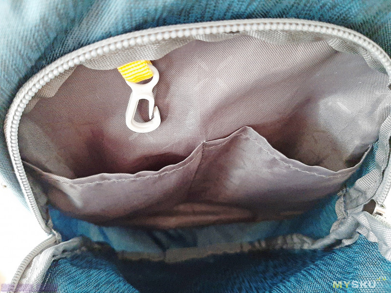 2 рюкзака на одно плечо OIWAS Chest Bag. Компактные, но вместительные.
