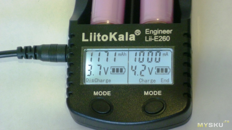 Умное зарядное устройство-тестер LiitoKala Engineer Lii-260 для литий-ионных аккумуляторов 18650.