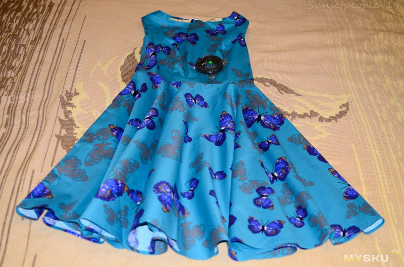 Платье с юбкой-солнце из хлопка с бабочками