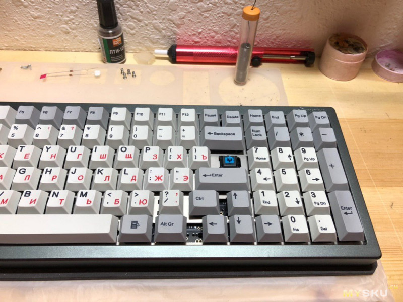 Сборка 90% механической клавиатуры XD96.