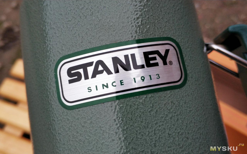Классический термос Stanley на 1Л. Американец родом из Китая.