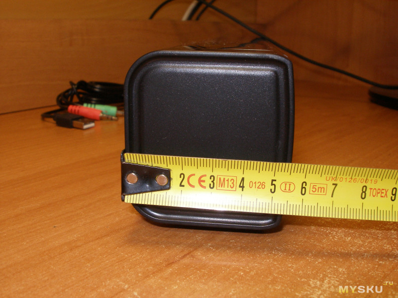 Проводная компьютерная колонка EIVOTOR 18 inch в форм-факторе саундбара с питанием от USB.