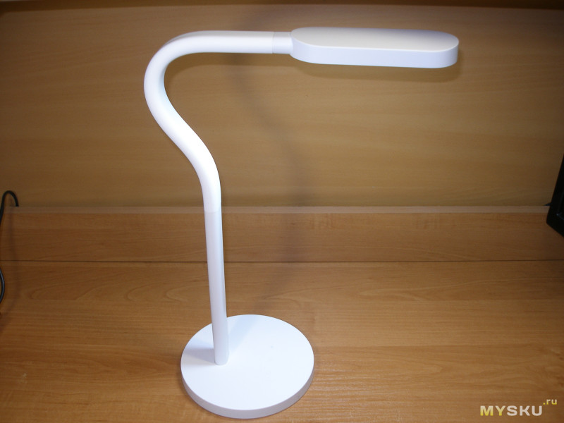 Настольная LED лампа Xiaomi Yeelight, модель YLTD02YL с аккумулятором и питанием от источника 5 Вольт.