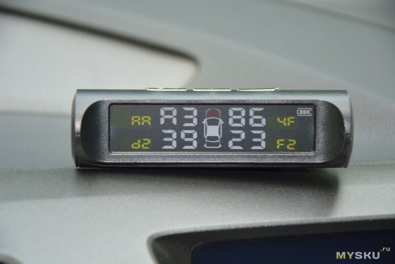 Монитор давления в шинах с датчиками для внутреннего монтажа
