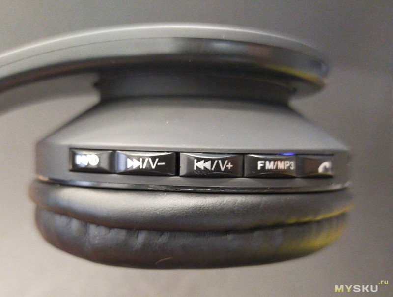 DENN DHB405 Bluetooth наушники с microSD и радио