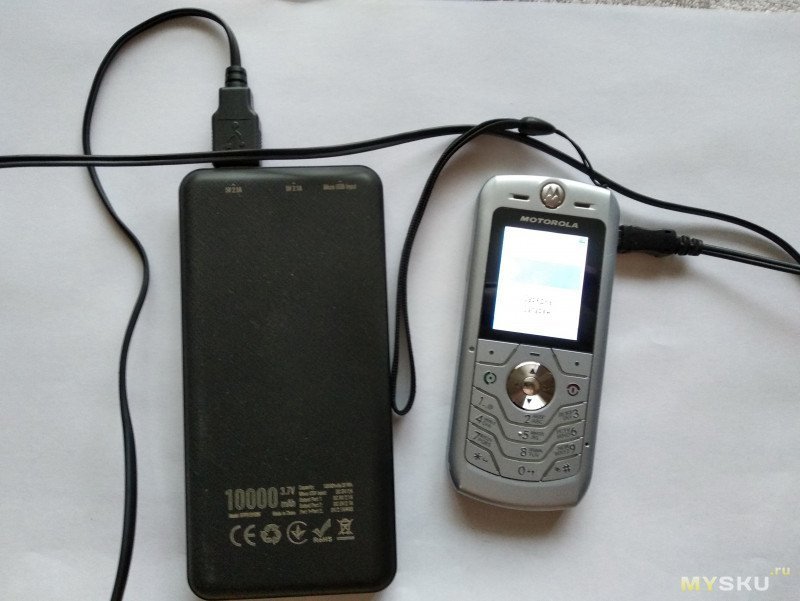 Мобильный телефон Motorola L6. Зарядка от PowerBank или стандартного USB зарядного блока.  Не всё так просто, но без проблем!