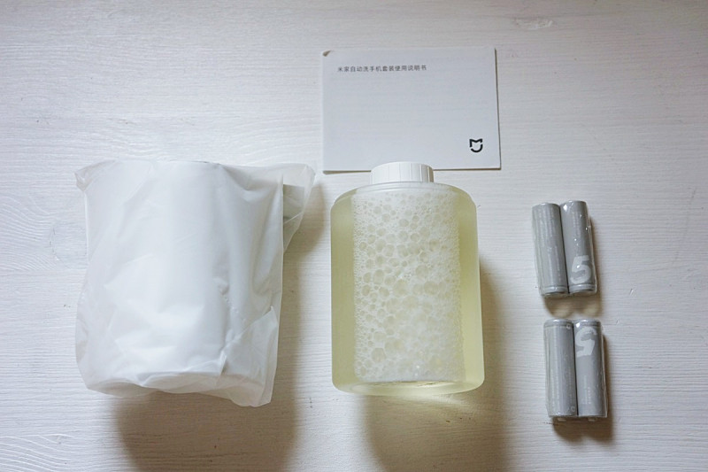 Новый диспенсер для мыла от Xiaomi (полный комплект)