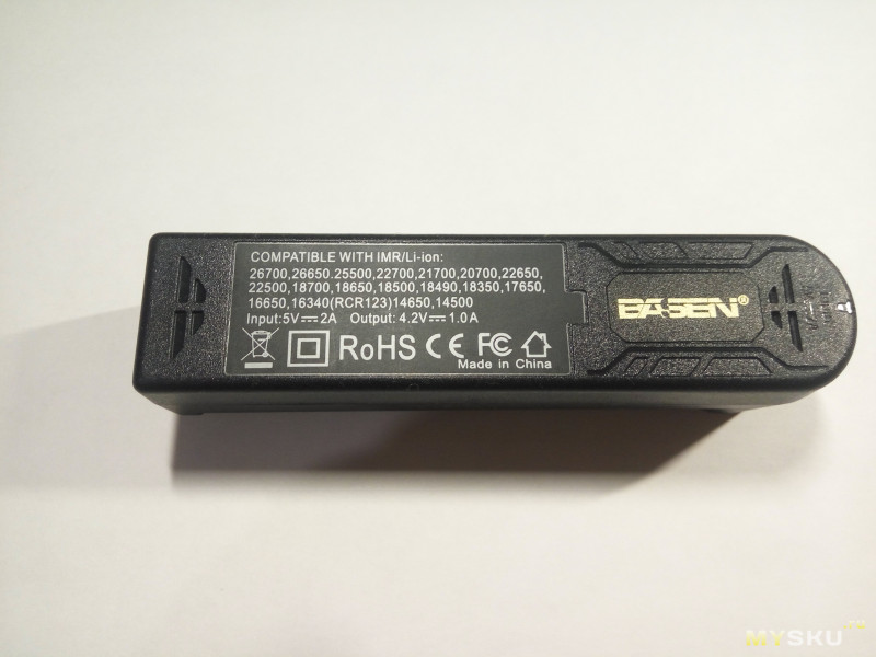 Компактная зарядка для литиевых аккумуляторов BASEN ANT1