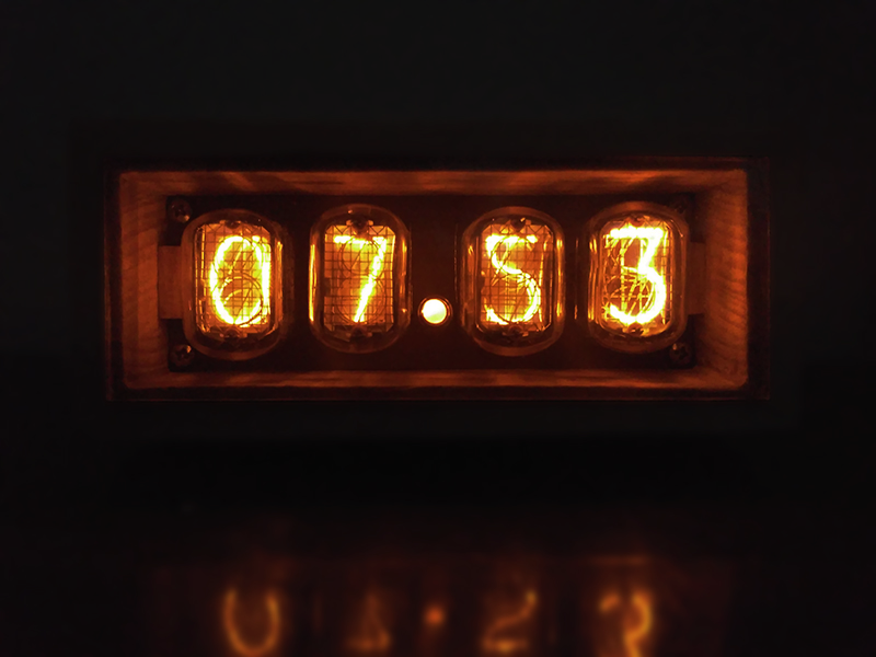 Тёплый ламповый свет или часы на газоразрядных индикаторах ИН-12