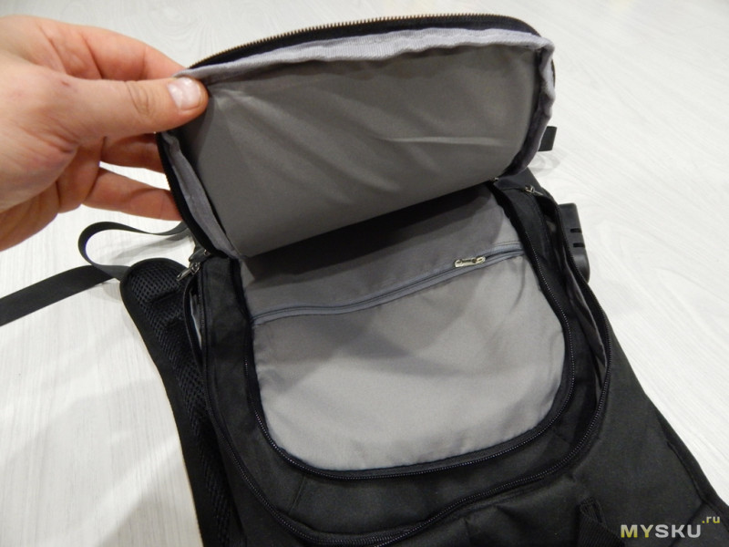 Вместительный рюкзак ZHANAO для разной мелочевки и не только