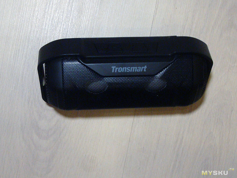 Bluetooth колонка Tronsmart Element Blaze - качественная колонка с поддержкой стерео и классным басом.
