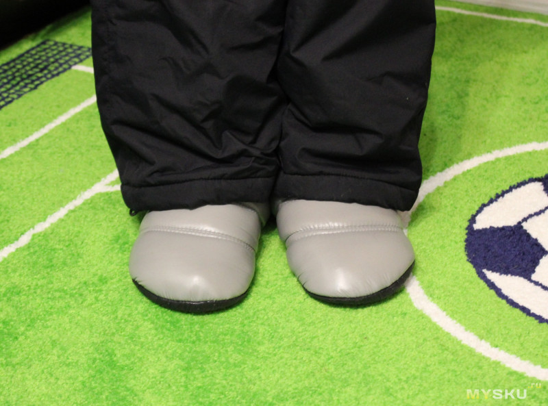 Тёплая зимняя обувь KingCamp - серые тапатушки